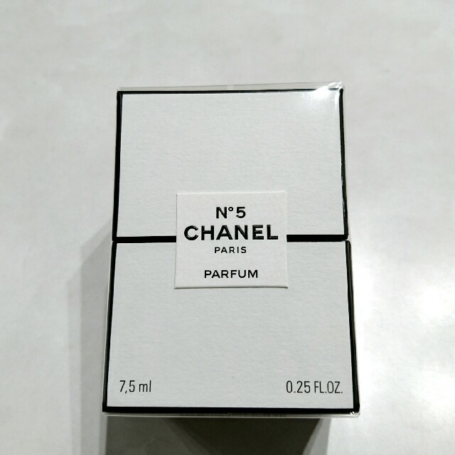 CHANEL(シャネル)のCHANEL    No5    PARFUM  コスメ/美容の香水(香水(女性用))の商品写真