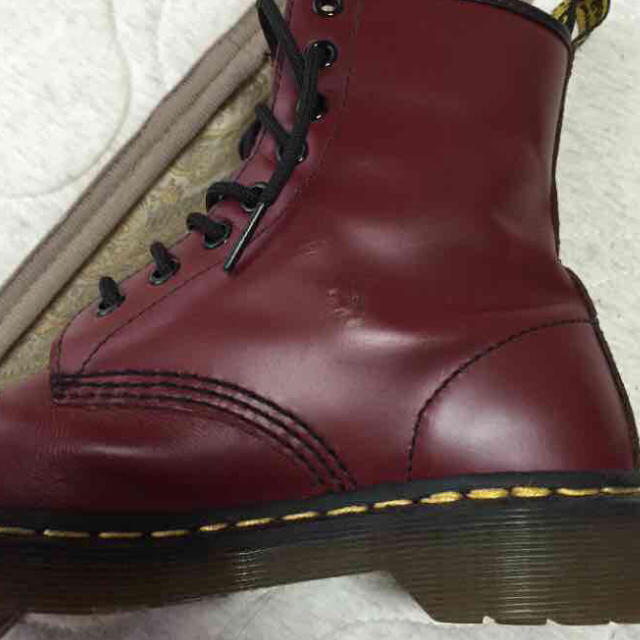 Dr.Martens(ドクターマーチン)のドクターマーチン UK4 ジュエティビームスボーイ 三戸なつめ やすだちひろ レディースの靴/シューズ(ブーツ)の商品写真