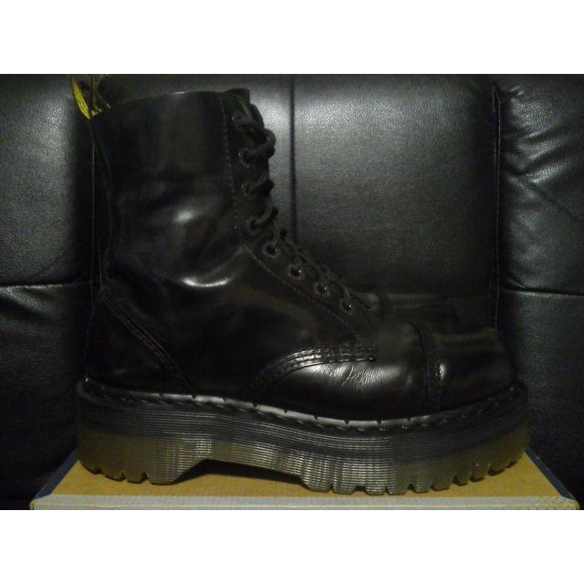 Dr.Martens(ドクターマーチン)の【専用】Dr.Martens クレイジーボム UK8 厚底 8ホール 黒 メンズの靴/シューズ(ブーツ)の商品写真