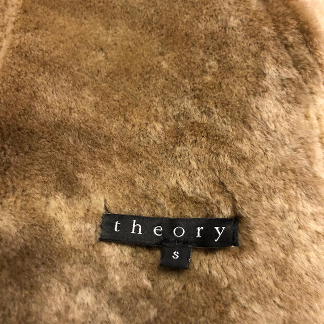 theory(セオリー)のセオリームートンコート レディースのジャケット/アウター(毛皮/ファーコート)の商品写真