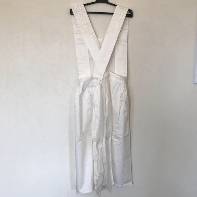 YUMI KATSURA - 最終お値下げ!桂由美 エプロン レース白 の通販 YUMI KATSURA - 最終お値下げ!桂由美 エプロン レース白 の通販