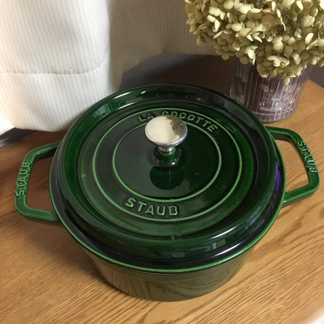 ストウブ STAUB ピコ ココット ラウンド バジルグリーン 22cm | フリマアプリ ラクマ