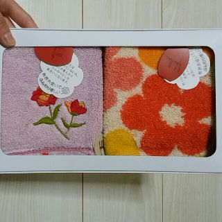 タカシマヤ(髙島屋)の花柄ハンカチ＊ハンドタオル(ハンカチ)