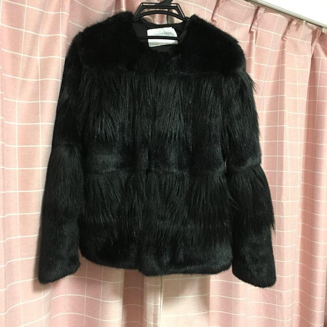 ZARA(ザラ)のZARA ♡ ファーコート レディースのジャケット/アウター(毛皮/ファーコート)の商品写真