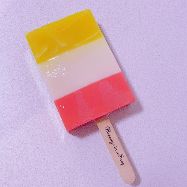 【石鹸】アイスキャンディー型ソープ コスメ/美容のボディケア(ボディソープ/石鹸)の商品写真