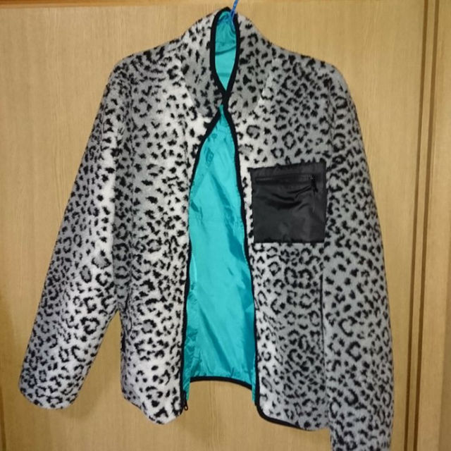 Supreme(シュプリーム)のsupreme leopard fleece reversible jacket メンズのジャケット/アウター(テーラードジャケット)の商品写真