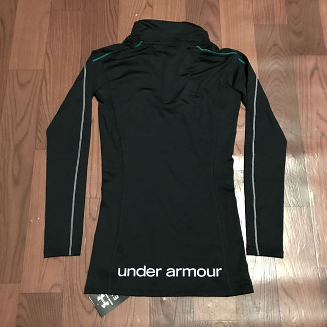 UNDER ARMOUR(アンダーアーマー)の半額 以下 アンダーアーマー MD ブラック 1/4ジップ 2 長袖 インナー レディースのトップス(トレーナー/スウェット)の商品写真