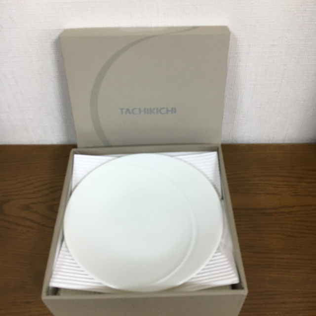 たち吉(タチキチ)の未使用  TACHIKICHI  中皿         4枚セット インテリア/住まい/日用品のキッチン/食器(食器)の商品写真