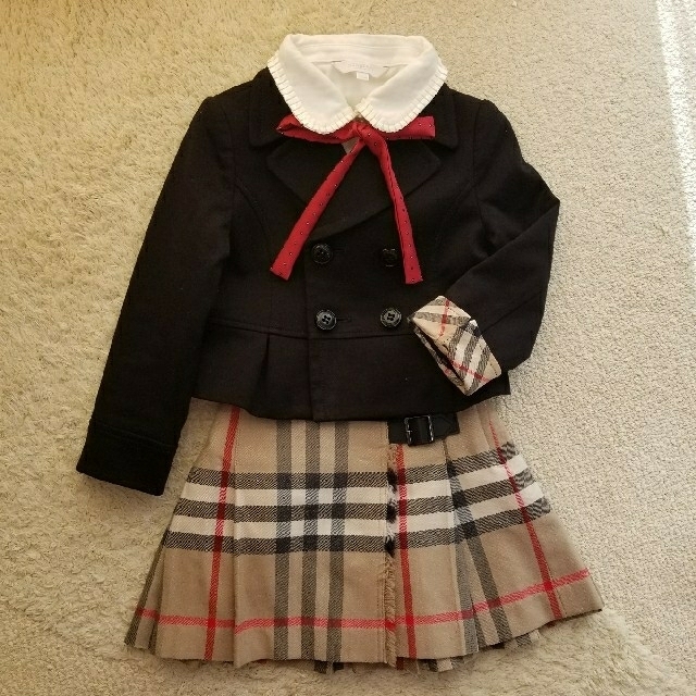 BURBERRY(バーバリー)のBURBERRY フォーマルスーツ 110 キッズ/ベビー/マタニティのキッズ服女の子用(90cm~)(ドレス/フォーマル)の商品写真