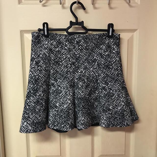 ZARA(ザラ)のZARA フレア ポンチスカート チェック レディースのスカート(ミニスカート)の商品写真