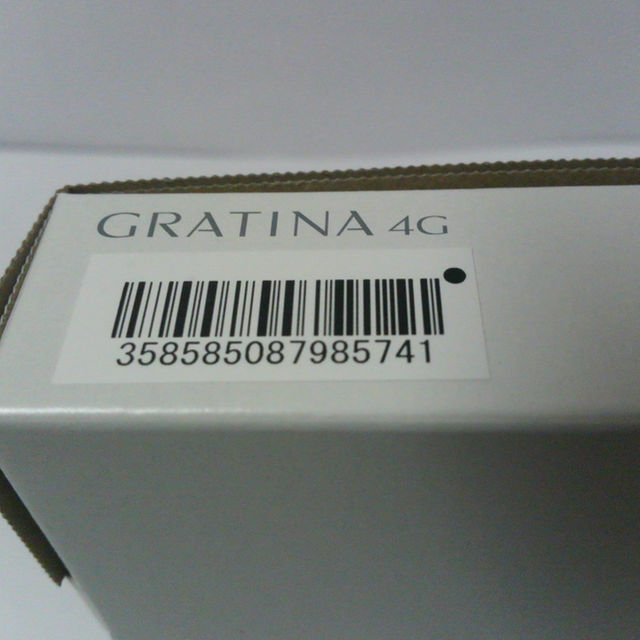 京セラ(キョウセラ)のau GRATINA 4G KYF31 ホワイト SIMフリー化済み スマホ/家電/カメラのスマートフォン/携帯電話(スマートフォン本体)の商品写真