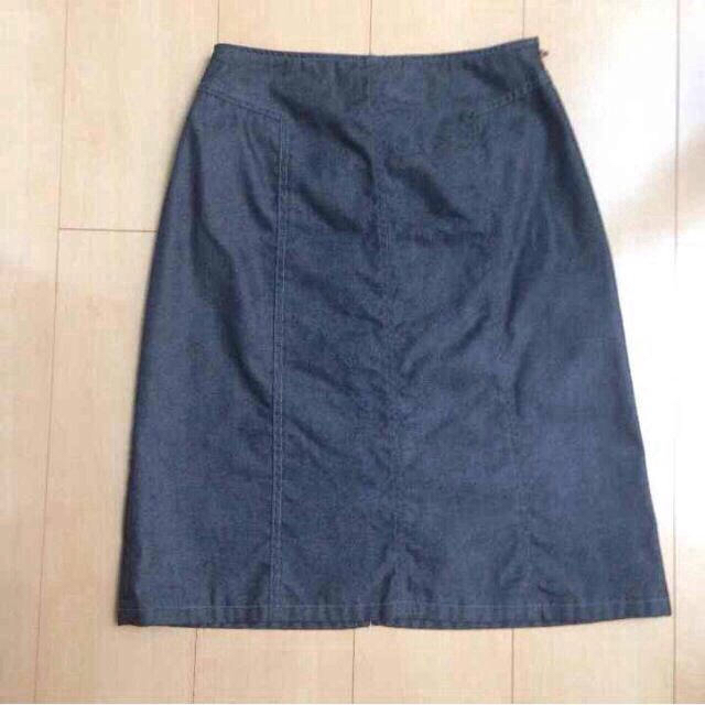 COMME CA ISM(コムサイズム)のコムサイズム日本製薄手デニム風 レディースのスカート(ひざ丈スカート)の商品写真