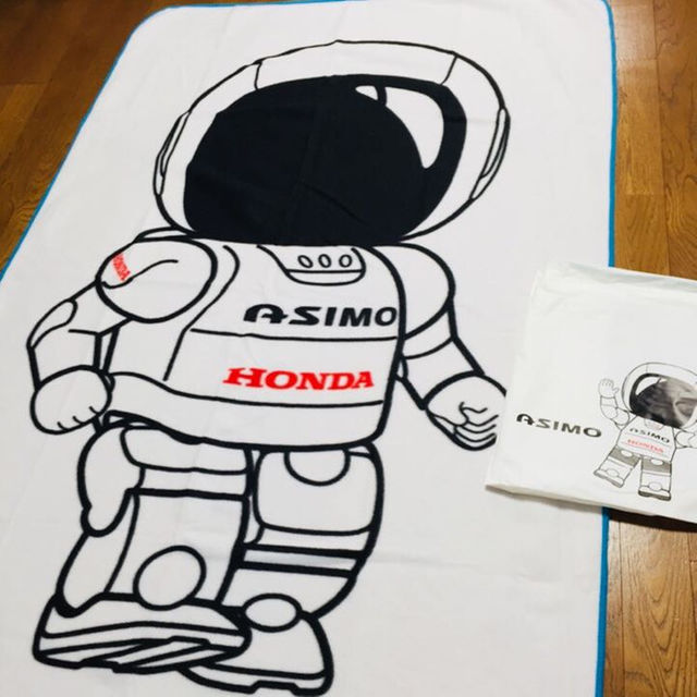 【新品未使用非売品】HONDA ASIMO 大判フリースブランケット インテリア/住まい/日用品の寝具(その他)の商品写真