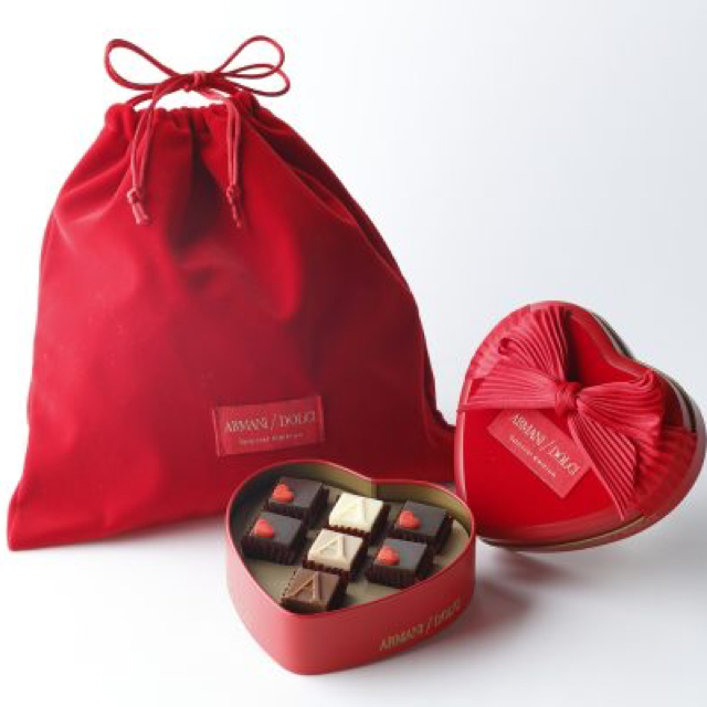 Armani(アルマーニ)のアルマーニ/ドルチ   バレンタインデー限定高級チョコレート☆ 食品/飲料/酒の食品(菓子/デザート)の商品写真