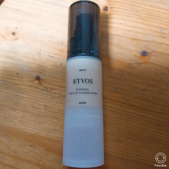 ETVOS(エトヴォス)のエトヴォス ミネラルリキッドファンデーション ライト コスメ/美容のベースメイク/化粧品(ファンデーション)の商品写真