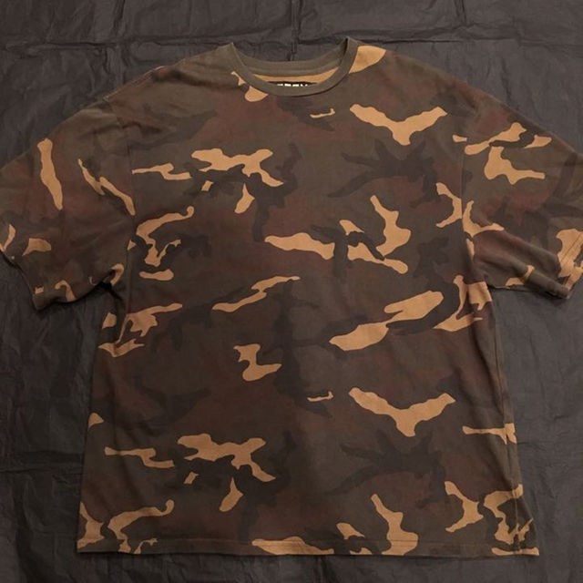 yeezy season 1 カモ Tシャツ カニエウェスト supreme