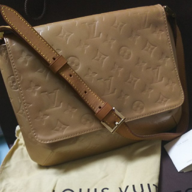 LOUIS VUITTON(ルイヴィトン)のルイヴィトン ヴェルニ トンプソンストリート レディースのバッグ(ハンドバッグ)の商品写真