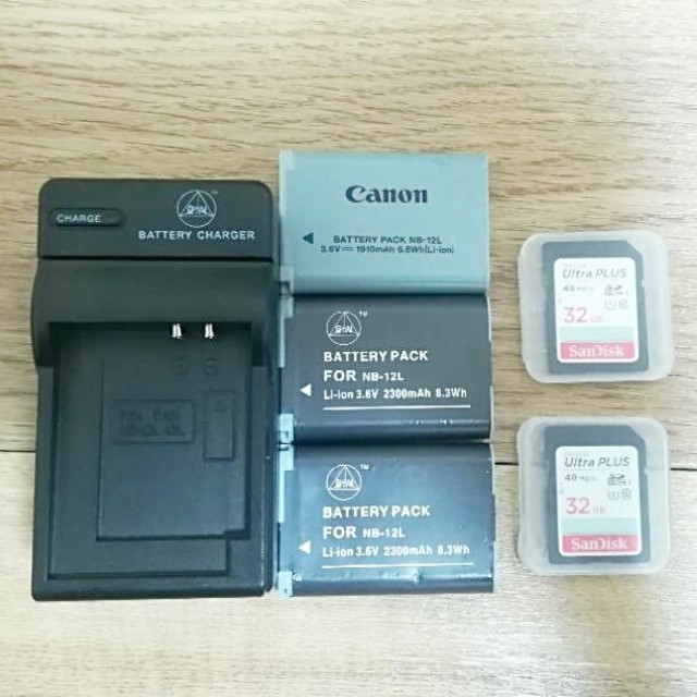 Canon(キヤノン)の【たまゆか様専用】ivis mini x 本体 SDカード＋おまけ付き スマホ/家電/カメラのカメラ(ビデオカメラ)の商品写真