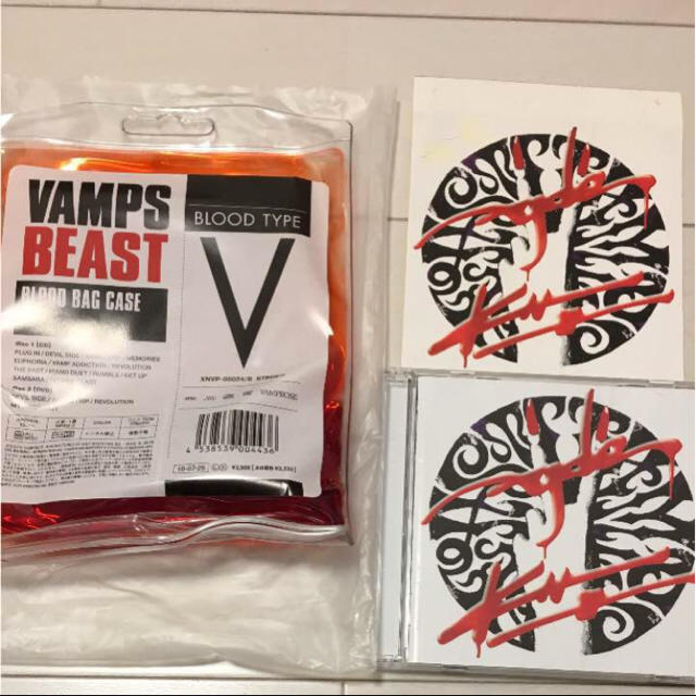 VAMPS★BEAST 輸血パック ポーション付き エンタメ/ホビーのタレントグッズ(ミュージシャン)の商品写真