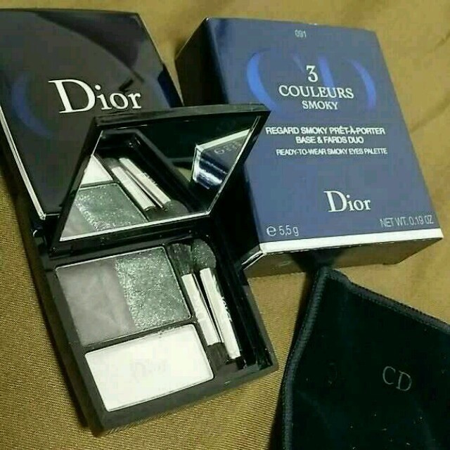 Dior(ディオール)の送料込♪Dior♪アイシャドウ美品 コスメ/美容のベースメイク/化粧品(その他)の商品写真