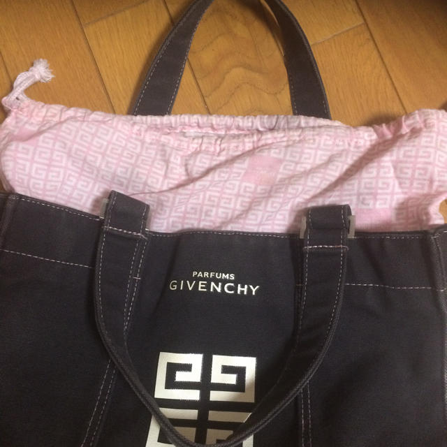 GIVENCHY(ジバンシィ)のup様専用 ジバンシイ レディースのバッグ(トートバッグ)の商品写真