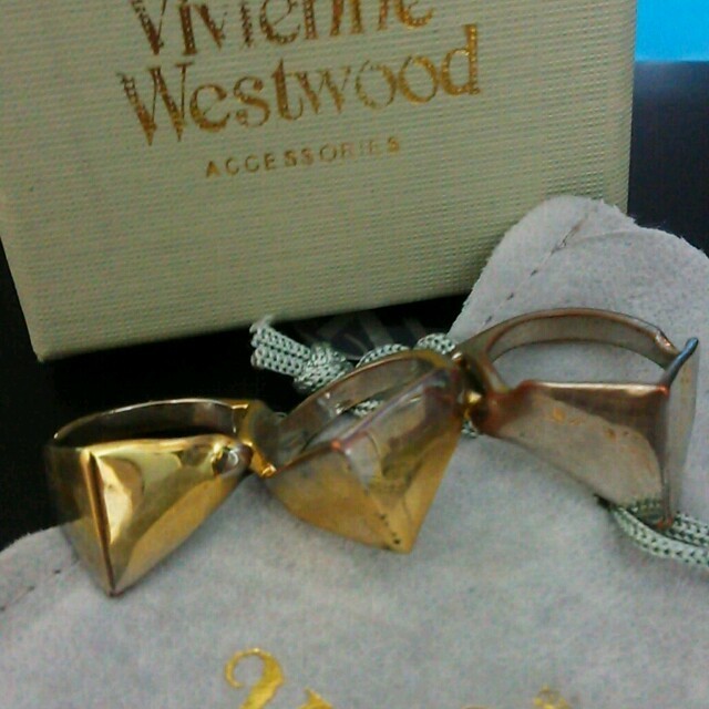 Vivienne Westwood(ヴィヴィアンウエストウッド)のゴールドナックルダスターリング レディースのアクセサリー(リング(指輪))の商品写真