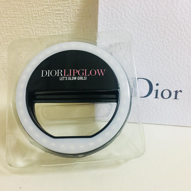 Dior(ディオール)のDior ビッククリップセルフィーフラッシュライト スマホ/家電/カメラのスマホアクセサリー(その他)の商品写真