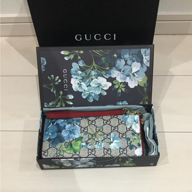 Gucci - GUCCI 長財布 ggブルームス リストウォレット 未使用新品