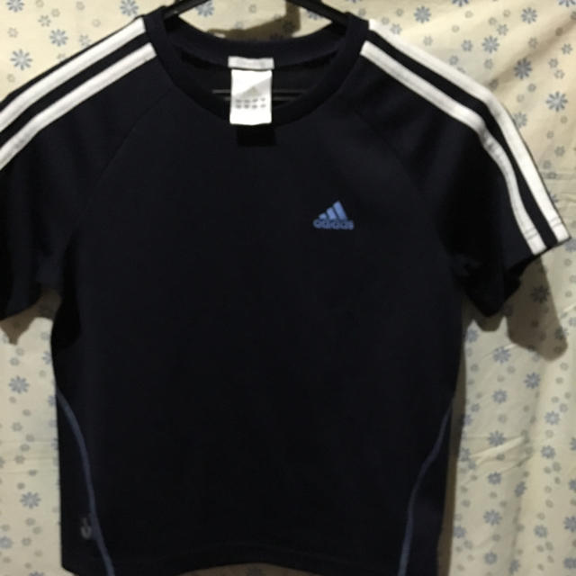 adidas(アディダス)のアディダス✴︎キッズTシャツ120 キッズ/ベビー/マタニティのキッズ服男の子用(90cm~)(Tシャツ/カットソー)の商品写真