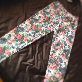 花柄レギパン♡試着のみ美品(レギンス/スパッツ)