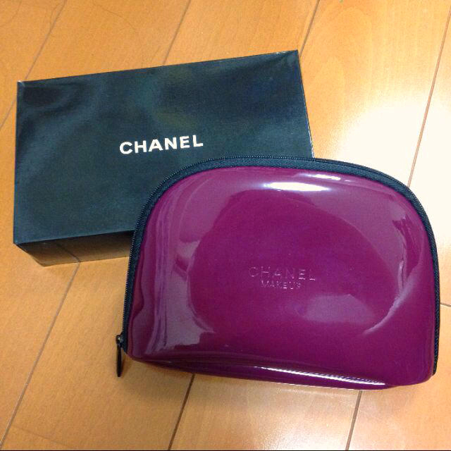 CHANEL(シャネル)のSaccoさま専用♡CHANEL ポーチ レディースのファッション小物(ポーチ)の商品写真