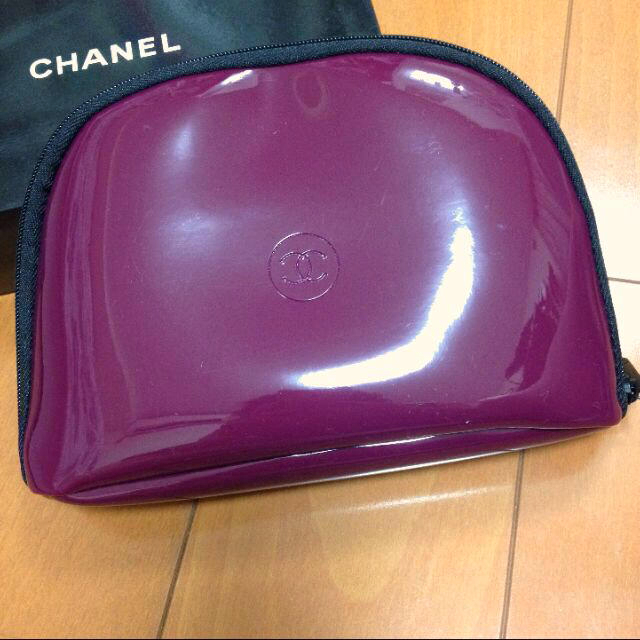 CHANEL(シャネル)のSaccoさま専用♡CHANEL ポーチ レディースのファッション小物(ポーチ)の商品写真