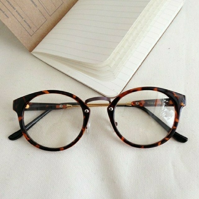 TODAYFUL(トゥデイフル)のCarry's glasses Ungrid KBF フリークスストア Viaj レディースのファッション小物(サングラス/メガネ)の商品写真