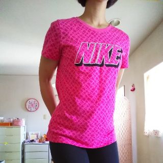 NIKEティシャツ(ヨガ)