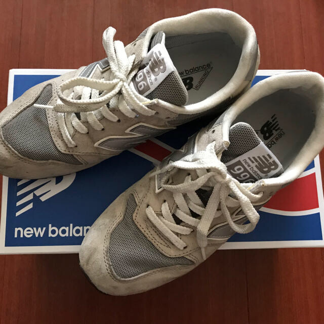 New Balance(ニューバランス)のニューバランス996グレー レディースの靴/シューズ(スニーカー)の商品写真