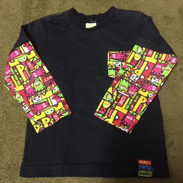 PARTYPARTY(パーティーパーティー)のparty party ロンＴ キッズ/ベビー/マタニティのキッズ服男の子用(90cm~)(Tシャツ/カットソー)の商品写真