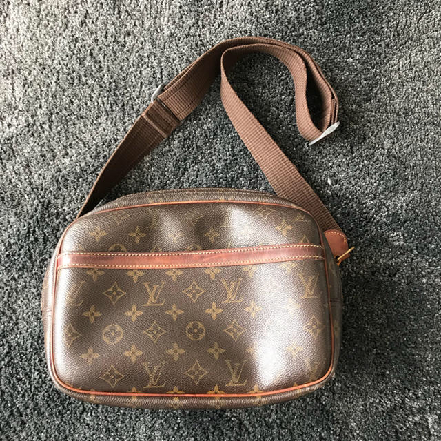 LOUIS VUITTON(ルイヴィトン)のルイヴィトンリポーター斜めがけ レディースのバッグ(ショルダーバッグ)の商品写真