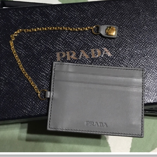 プラダ PRADA パスケース 定期入れ  ✨新品未使用