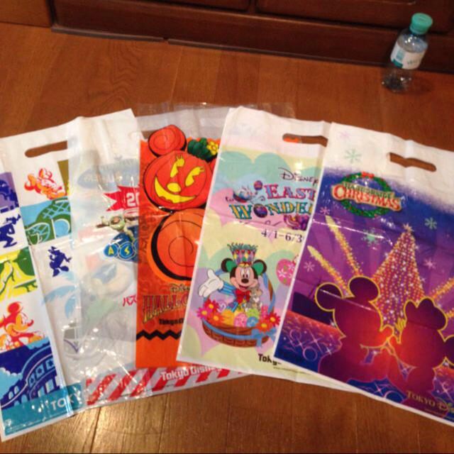 Disney(ディズニー)のDisney shop袋 mix ! レディースのバッグ(ショップ袋)の商品写真