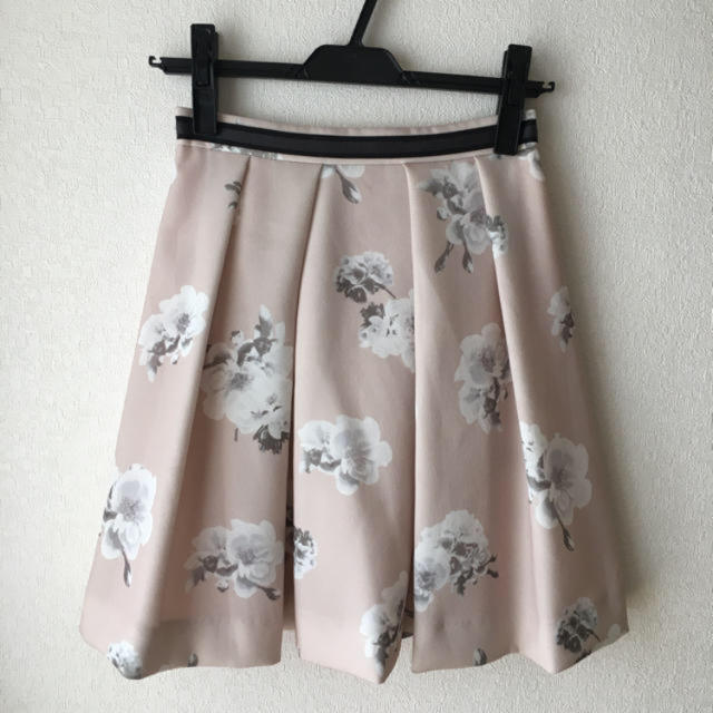 Rirandture(リランドチュール)のリランドチュール リアルフラワースカート サイズ 0 レディースのスカート(ミニスカート)の商品写真