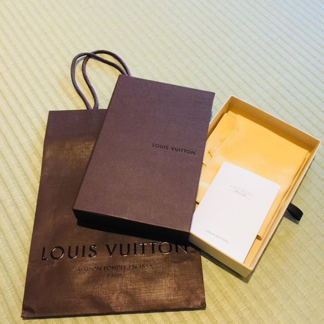 LOUIS VUITTON(ルイヴィトン)の楓ちゃん専用 ルイヴィトン 箱  レディースのバッグ(ショップ袋)の商品写真