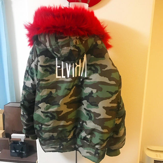 OFF-WHITE(オフホワイト)のELVIRA エルビラ ダウン シュプリーム オフホワイト ファーブルゾン メンズのジャケット/アウター(ミリタリージャケット)の商品写真