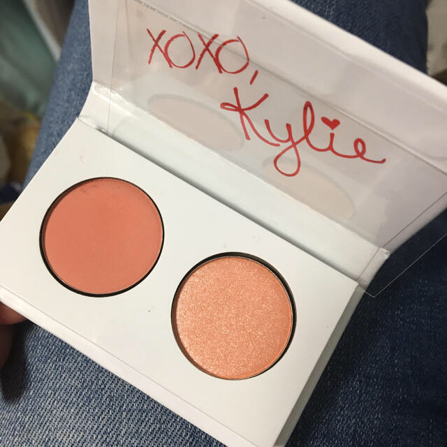 Kylie Cosmetics(カイリーコスメティックス)の領収書あります！Kylie  cosmetics kyshadow コスメ/美容のベースメイク/化粧品(アイシャドウ)の商品写真