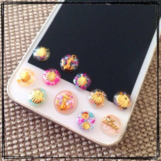 iPhoneホームボタン♡ スマホ/家電/カメラのスマホアクセサリー(モバイルケース/カバー)の商品写真