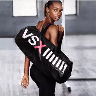 ヴィクトリアズシークレット(Victoria's Secret)のVictoria’s Secret スポーツバッグ 新品(ハンドバッグ)