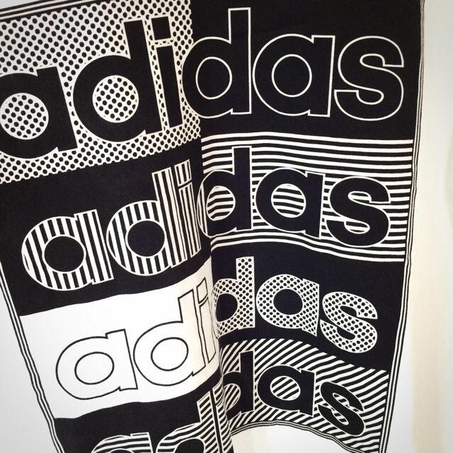 adidas(アディダス)のadidasドットストライプロゴTシャツ レディースのトップス(Tシャツ(半袖/袖なし))の商品写真