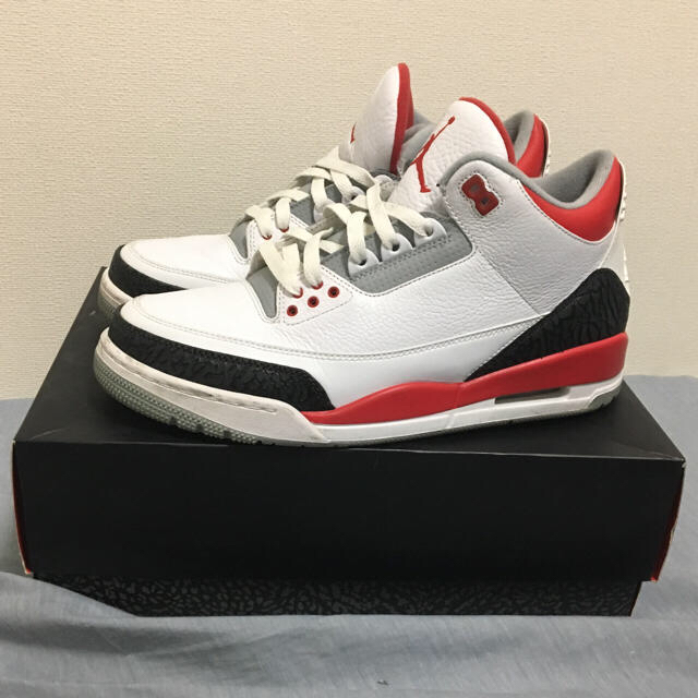 NIKE(ナイキ)のNIKE AIR JORDAN 3 FIRE RED メンズの靴/シューズ(スニーカー)の商品写真