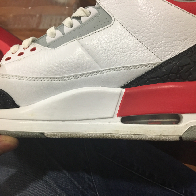 NIKE(ナイキ)のNIKE AIR JORDAN 3 FIRE RED メンズの靴/シューズ(スニーカー)の商品写真