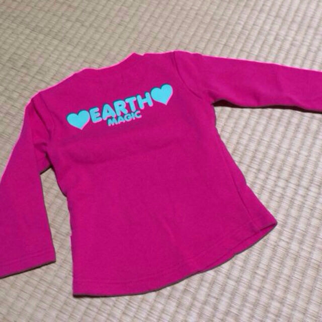 EARTHMAGIC(アースマジック)のマフィーちゃんトレーナー♡90 キッズ/ベビー/マタニティのキッズ服女の子用(90cm~)(その他)の商品写真