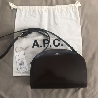 アーペーセー(A.P.C)のapc ハーフムーンバッグ(ショルダーバッグ)